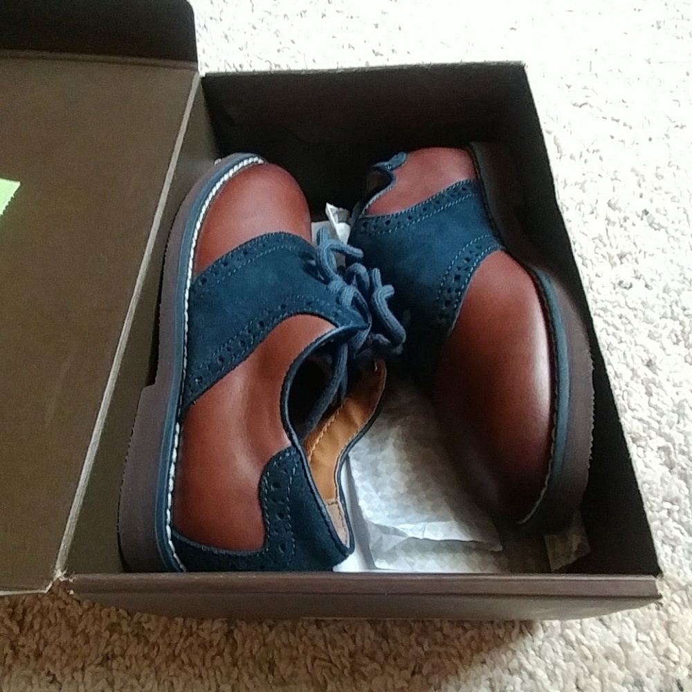 Oxford dress shoe